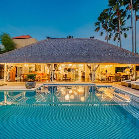 Villa Kalis, 10 Bedroom Family And Group Villa Seminyak Eksteriør bilde